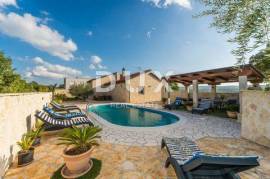 Huis Pridraga, Novigrad, 138m2