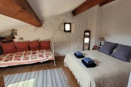 A Charming Stone House With 90 M2 Of Living Space, Vaulted Cellars And A Large Courtyard. A Charming Stone House With 90 M2 Of Living Space, Vaulted Cellars And A Large Courtyard.