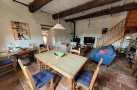 A Charming Stone House With 90 M2 Of Living Space, Vaulted Cellars And A Large Courtyard. A Charming Stone House With 90 M2 Of Living Space, Vaulted Cellars And A Large Courtyard.