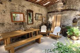 A Charming Stone House With 90 M2 Of Living Space, Vaulted Cellars And A Large Courtyard. A Charming Stone House With 90 M2 Of Living Space, Vaulted Cellars And A Large Courtyard.