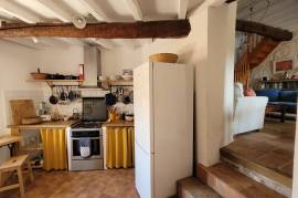 A Charming Stone House With 90 M2 Of Living Space, Vaulted Cellars And A Large Courtyard. A Charming Stone House With 90 M2 Of Living Space, Vaulted Cellars And A Large Courtyard.