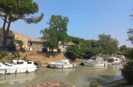 Stone Wine Storehouse Offering 110 M2 Of Floor Space With One Upper Floor And A 76 M2 Garden.