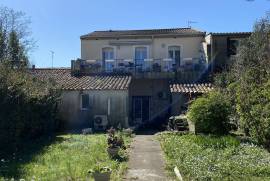 Beautiful And Rare Property Offering A Main House, A Studio And An Independent Guesthouse On A 545 M2 Plot With Garden And Well.