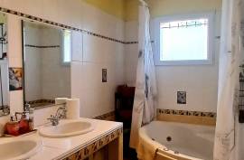 Pleasant Villa With 4 Bedrooms And Independent Chalet On A Lovely Landscaped Plot Of 1338 M2 With Pool And Open Views