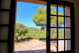 Unique Villa With 220 M2 Of Living Space On An Exceptional Plot Of 11651 M2 In The Heart Of The Garrigue, With Breathtaking Panoramic Views And At Walking Distance From The River.