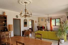 Unique Villa With 220 M2 Of Living Space On An Exceptional Plot Of 11651 M2 In The Heart Of The Garrigue, With Breathtaking Panoramic Views And At Walking Distance From The River.
