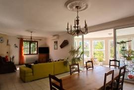 Unique Villa With 220 M2 Of Living Space On An Exceptional Plot Of 11651 M2 In The Heart Of The Garrigue, With Breathtaking Panoramic Views And At Walking Distance From The River.