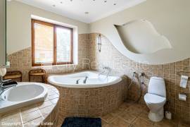 Detached house for rent in Jurmala, 380.00m2