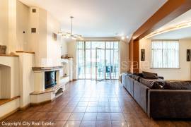 Detached house for rent in Jurmala, 380.00m2