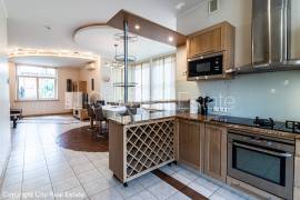Detached house for rent in Jurmala, 380.00m2