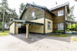 Detached house for rent in Jurmala, 380.00m2