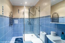 Detached house for rent in Jurmala, 380.00m2