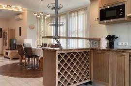 Detached house for rent in Jurmala, 380.00m2