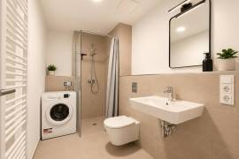 Ready to move: Furnished Studio Apartment with Balcony next to Park Humboldthain