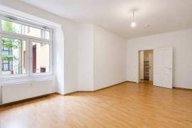 Vacant 3-Room Apartment with balcony near Gorlitzer Park & Maybachufer Vacant 3-Room Apartment with balcony near Gorlitzer Park & Maybachufer