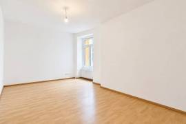 Vacant 3-Room Apartment with balcony near Gorlitzer Park & Maybachufer Vacant 3-Room Apartment with balcony near Gorlitzer Park & Maybachufer