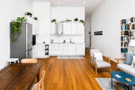 Ready to move! 2-Room Top-Floor Apartment next to Schlossstrasse-Steglitz Ready to move! 2-Room Top-Floor Apartment next to Schlossstrasse-Steglitz