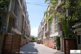 The Park Lane - Four Storey Townhouse in Strategic City Location, Ekkamai