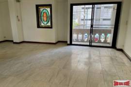 Home Office / Townhouse for Rent in a Prime Nana Location Home Office / Townhouse for Rent in a Prime Nana Location