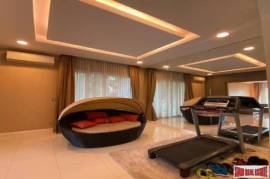 Windmill Village - Luxurious 7-Bedroom Pool Villa For Rent at Windmill Golf Course Bangna