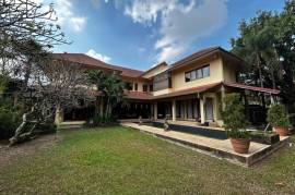 Windmill Village - 500 sqm. and 4 bedrooms, 4 bathrooms, 2 maid rooms for Long Term Rental