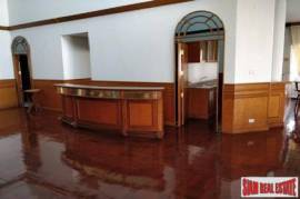 Le Premier 1 - Large Penthouse Three beds with maid quater Condo at Sukhumvit 23, Bangkok
