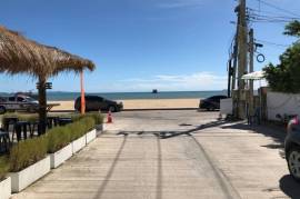 Beach Front Jom-Tien 3 storeys building and 3 Rai land for Rent