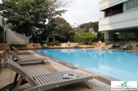 Renovated Largest Four Bedrooms Room Apartment for Rental in Asoke Area of Bangkok