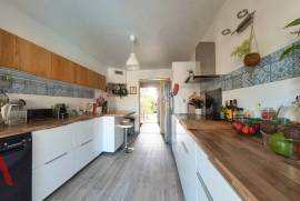 7 room, 125m2 Villa for sale in Nezignan l'eveque - 420 000 € *