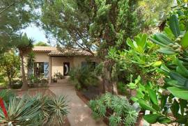 7 room, 125m2 Villa for sale in Nezignan l'eveque - 420 000 € *