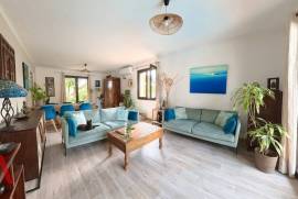 7 room, 125m2 Villa for sale in Nezignan l'eveque - 420 000 € *