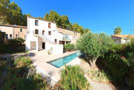 6 room, 242m2 Vineyard residence for sale in Saint thibery - 420 000 € *