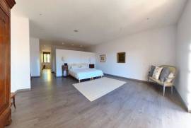 6 room, 242m2 Vineyard residence for sale in Saint thibery - 420 000 € *