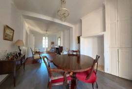 6 room, 242m2 Vineyard residence for sale in Saint thibery - 420 000 € *