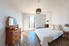 6 room, 242m2 Vineyard residence for sale in Saint thibery - 420 000 € *