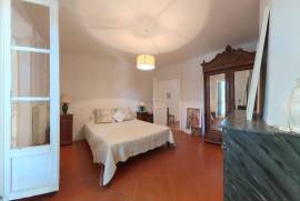 6 room, 242m2 Vineyard residence for sale in Saint thibery - 420 000 € *