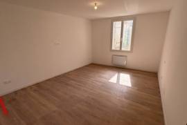 7 room, 230m2 Townhouse for sale in Roujan - 239 000 € * 7 room, 230m2 Townhouse for sale in Roujan - 239 000 € *