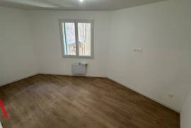 7 room, 230m2 Townhouse for sale in Roujan - 239 000 € * 7 room, 230m2 Townhouse for sale in Roujan - 239 000 € *