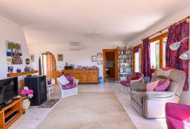 listing listing