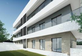 Modern 3-Bedroom Apartment Under Construction with Private Garden in Mexilhoeira Grande