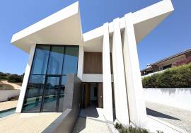 Luxury Contemporary Villa with Pool Just Minutes from Porto de Mós Beach