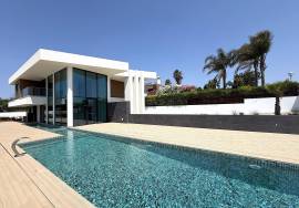 Luxury Contemporary Villa with Pool Just Minutes from Porto de Mós Beach