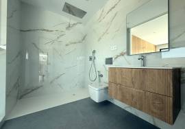 Luxury Contemporary Villa with Pool Just Minutes from Porto de Mós Beach