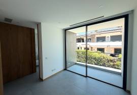 Luxury Contemporary Villa with Pool Just Minutes from Porto de Mós Beach