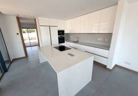 Luxury Contemporary Villa with Pool Just Minutes from Porto de Mós Beach