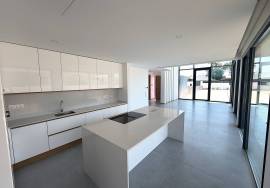 Luxury Contemporary Villa with Pool Just Minutes from Porto de Mós Beach