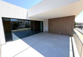 Luxury Contemporary Villa with Pool Just Minutes from Porto de Mós Beach