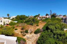 Urban plot with sea views in Praia da Luz, Lagos