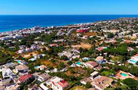 Urban plot with sea views in Praia da Luz, Lagos Urban plot with sea views in Praia da Luz, Lagos