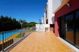 2 bedroom townhouse in condominium with swimming pool in Guia - Albufeira 2 bedroom townhouse in condominium with swimming pool in Guia - Albufeira